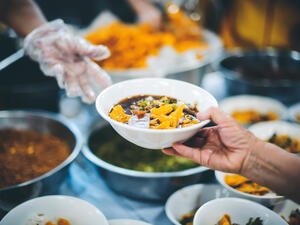 Saudi feeds 1000 Zanzibar needy each day in Ramadan