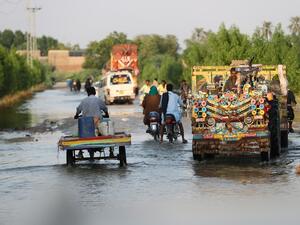 مصرع وزير الأوقاف الباكستاني في حادث سير