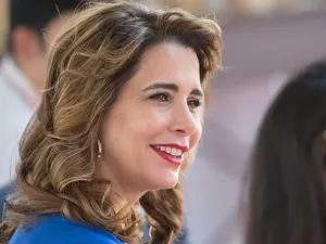 أجمل إطلالات الأميرة هيا بنت الحسين بمناسبة عيدها الـ49