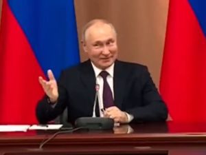 ماذا يقصد بوتين بقوله لقديروف "لحيتك اصبحت طويلة"؟