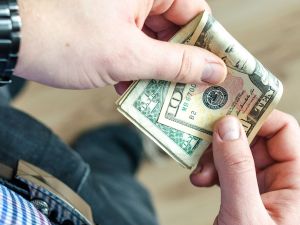 سعر الدولار اليوم في سوريا