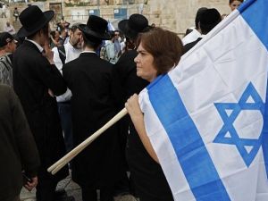 Jerusalem Day Flag march