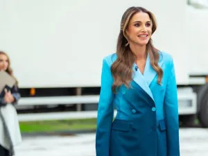 في عيد الاستقلال الأردني الـ77.. أجمل مجوهرات الملكة رانيا 