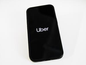 Uber revenues beat estimates amid strong recovery