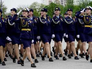 انطلقت اليوم احتفالات روسيا بعيد النصر الـ78 على النازية الألمانية بعرض عسكري