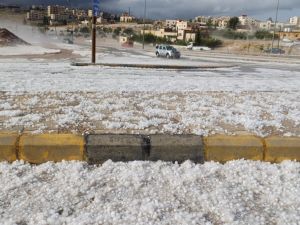 عاصفة بَرد في العاصمة عمان