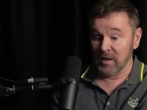 بروفيسور بجامعة ستانفورد: "الفضائيون موجودون على الأرض الآن"