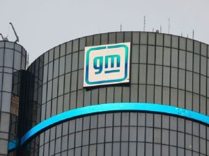 General Motors Recalls Nearly One Million SUVs Over Airbag Concerns