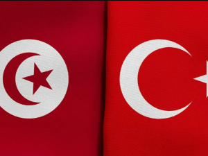 العلم التركي والعلم التونسي 