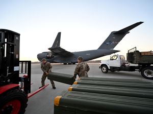 شحنات من الأسلحة الغربية المقدمة لأوكرانيا