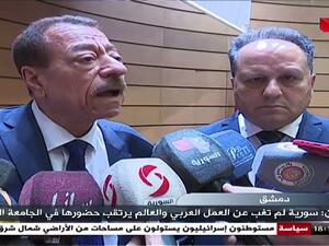 الكاتب الفلسطيني عبد الباري عطوان في جامعة دمشق