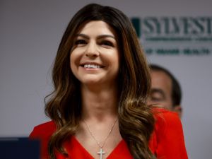 كايسي ديسانتيس