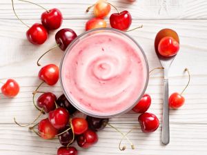 آيس كريم زبادي بالكرز