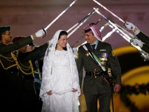 الأمير حمزة بن الحسين والأميرة نور بنت عاصم 