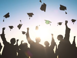 5 تفسيرات لرؤية حلم التخرج 