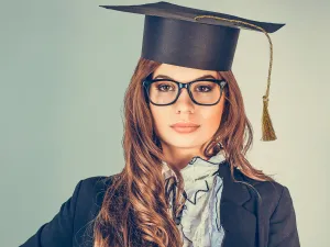 5 نصائح هامة قبل شراء فستان حفل التخرج