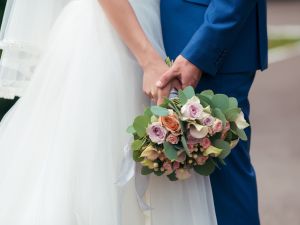 Turkish newlyweds cast voices in wedding clothes 