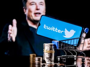 ايلون ماسك يقتحم الذكاء الاصطناعي ب"حصان ثالث"