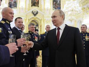 عملية علم كاذبة من قبل صقور الولايات المتحدة الذين يريدون الحرب العالمية الثالثة