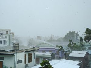 تصل سرعة الرياح التي يحملها إعصار موكا حوالي 210 كيومترات في الساعة