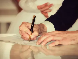 المأذون الإلكتروني يستخدم في بعض الدول لتسجيل الزواج