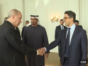 ردة فعل ‏أردوغان لحظة علمه أن رئيس مانشستر الشيخ منصور