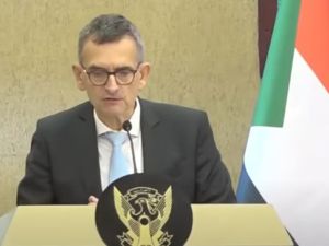 وتدور معارك ضارية في السودان منذ 15 أبريل/نيسان