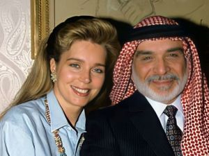 الملك الحسين مع زوجته الملكة نور