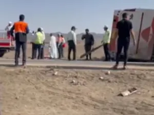 حادث تحطم حافلة عراقية في ايران 