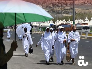 الحجاج ينفرون من مشعر عرفات إلى مشعر مزدلفة