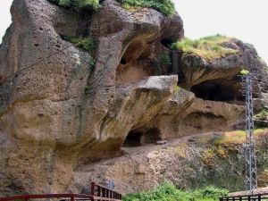 كهوف تكة كوي في سامسون