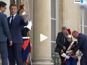 ماكرون اهمل حارس القصر المريض