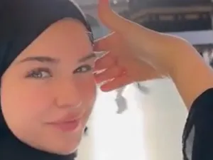 "اوه واو" اليونا تثير غضبا على مواقع التواصل
