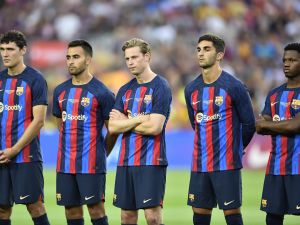 برشلونة مستاء من أنسو فاتي وفيران توريس