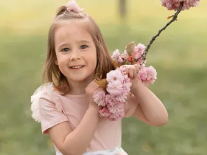 أفكار ونصائح لاختيار فساتين عيد الأضحى للبنات