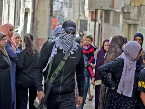 مسلحون فلسطينيون في مدينة نابلس شمال الضفة الغربية المحتلة