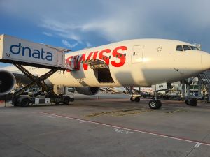 دناتا للتموين والتجزئة توسع شراكتها مع لوفتهانزا والسويسرية في سنغافورة