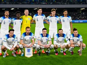 England's players pose for a team photo prior to the UEFA Euro 2024 Group C qualification match between Italy and England, on March 23, 2023 at the Diego-Maradona stadium in Naples. (Photo by Alberto PIZZOLI / AFP)