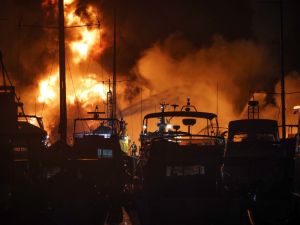  120 شخصًا من الركاب وأفراد الطاقم كانوا على متن العبارة (أ ف ب) 