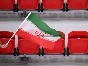 العلم الايراني (أ ف ب)