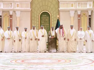 عول على الحكومة الجديدة إنهاء الأزمة السياسية التي بدأت منذ 2020