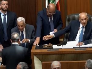 برلمان لبنان يلتئم مجددا لانتخاب رئيس للبلاد وسط انقسامات سياسية حادة