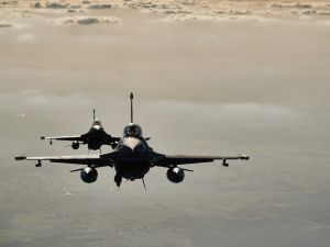 250 طائرة تشارك في المناورات الجوية