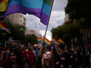 غضب بين المسيحيين والمسلمين في كندا بسبب المثليين