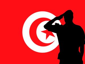 انتشلت كوادر الانقاذ جثتين ولا تزال عملية البحث جارية عن باقي الضحايا إثر سقوط المروحية العسكرية في البحر المتوسط