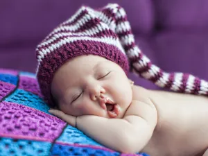 جد يبيع حفيده بـ 1400 دولار