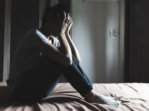 فتاه تشكو  للمحكمة والدها المتحرش بها جنسيا