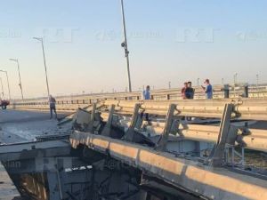 انفجار في احدى دعامات جسر القرم