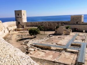 قلعة البنت في مرسين