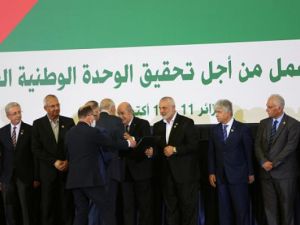 كان آخر لقاءٍ جمع الرئيس الفلسطيني بوفد من حماس في يوليو/تموز 2022 في الجزائر بمبادرة من الرئيس الجزائري، عبد المجيد تبون